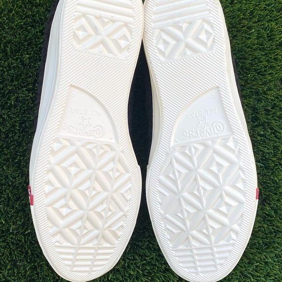 Kith x Disney x Converse Chuck 70 High Top "Mickey Mouse Fur" Black Red Sherpa - Picture 5 of 11